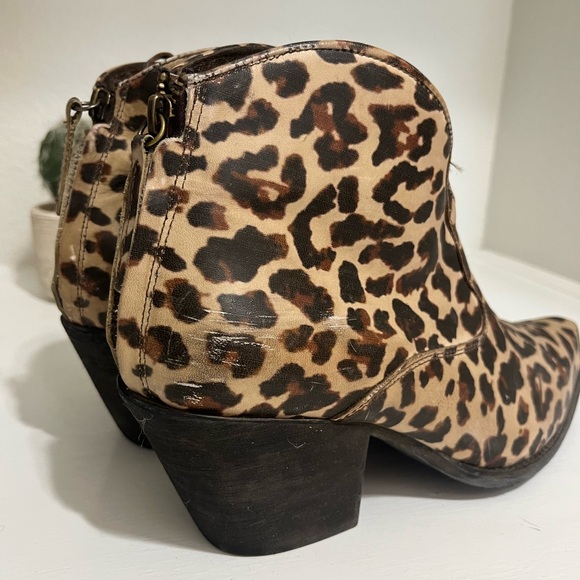 Ariat Leopard Print Ankle Boots - Picture 4 of 7